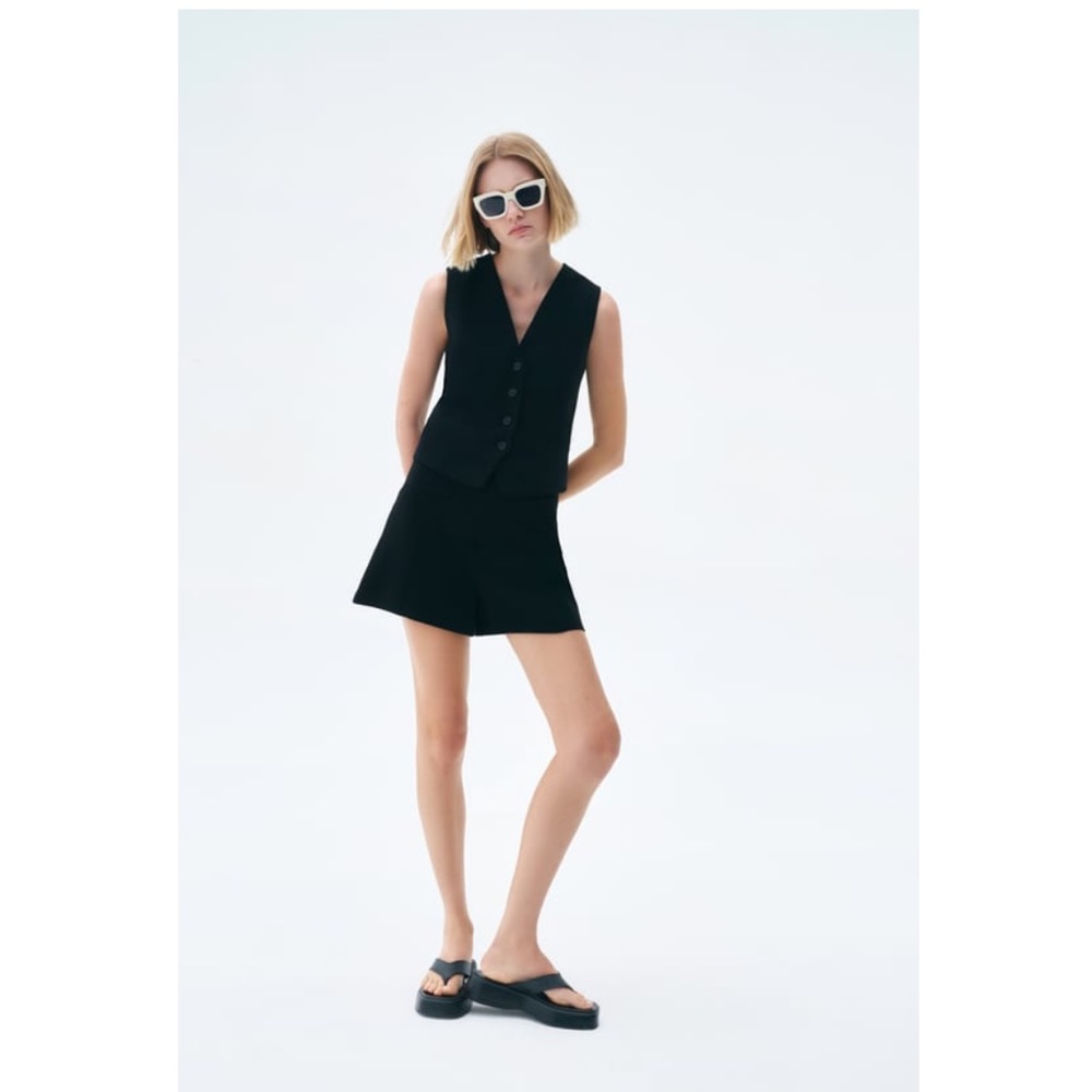 High waisted black shorts